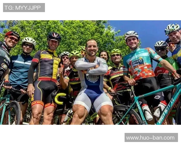 重庆足球队的耐力挑战与发展探讨聚焦球队未来的竞技状态与训练策略 重庆足球队的耐力挑战与发展探讨聚焦球队未来的竞技状态与训练策略